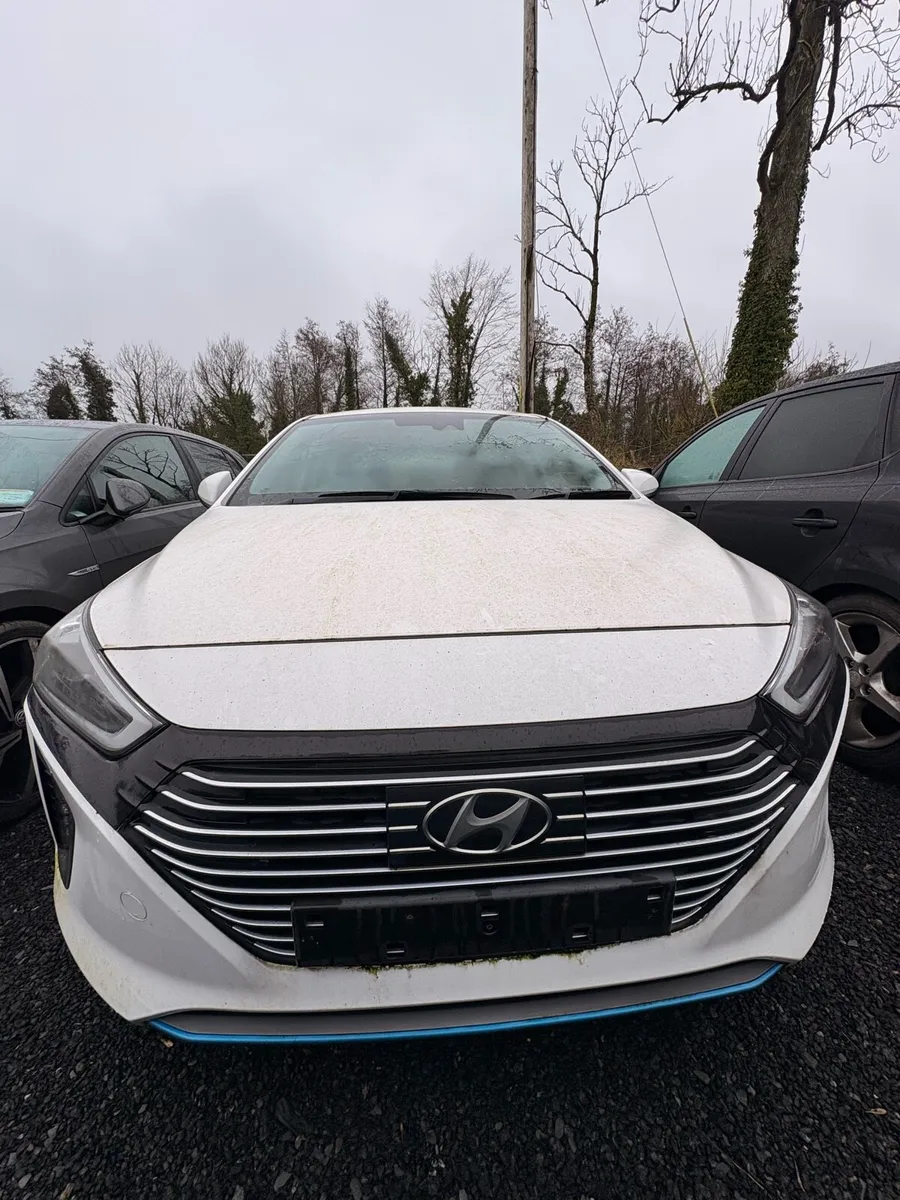 2019 Hyundai Ioniq 1.6 petrol/hybrid for parts - Image 2