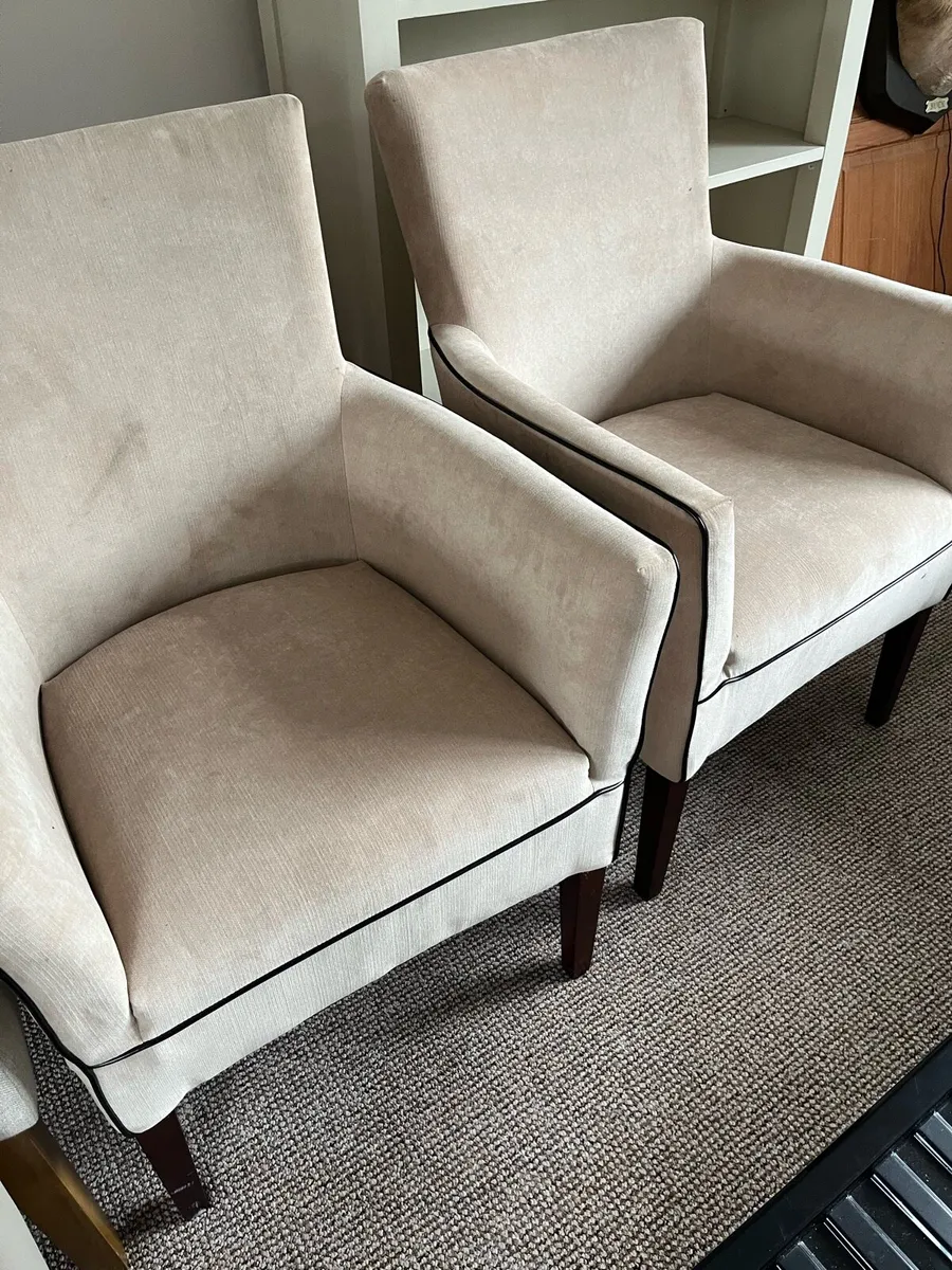 2 chairs - Image 3
