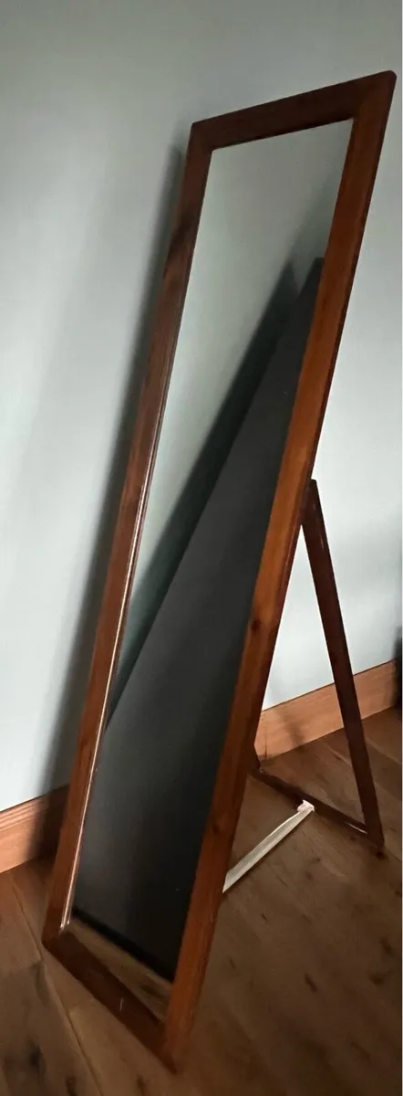 TALL OAK FREE STANDING MIRROR - Image 1