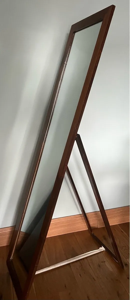 TALL OAK FREE STANDING MIRROR - Image 3