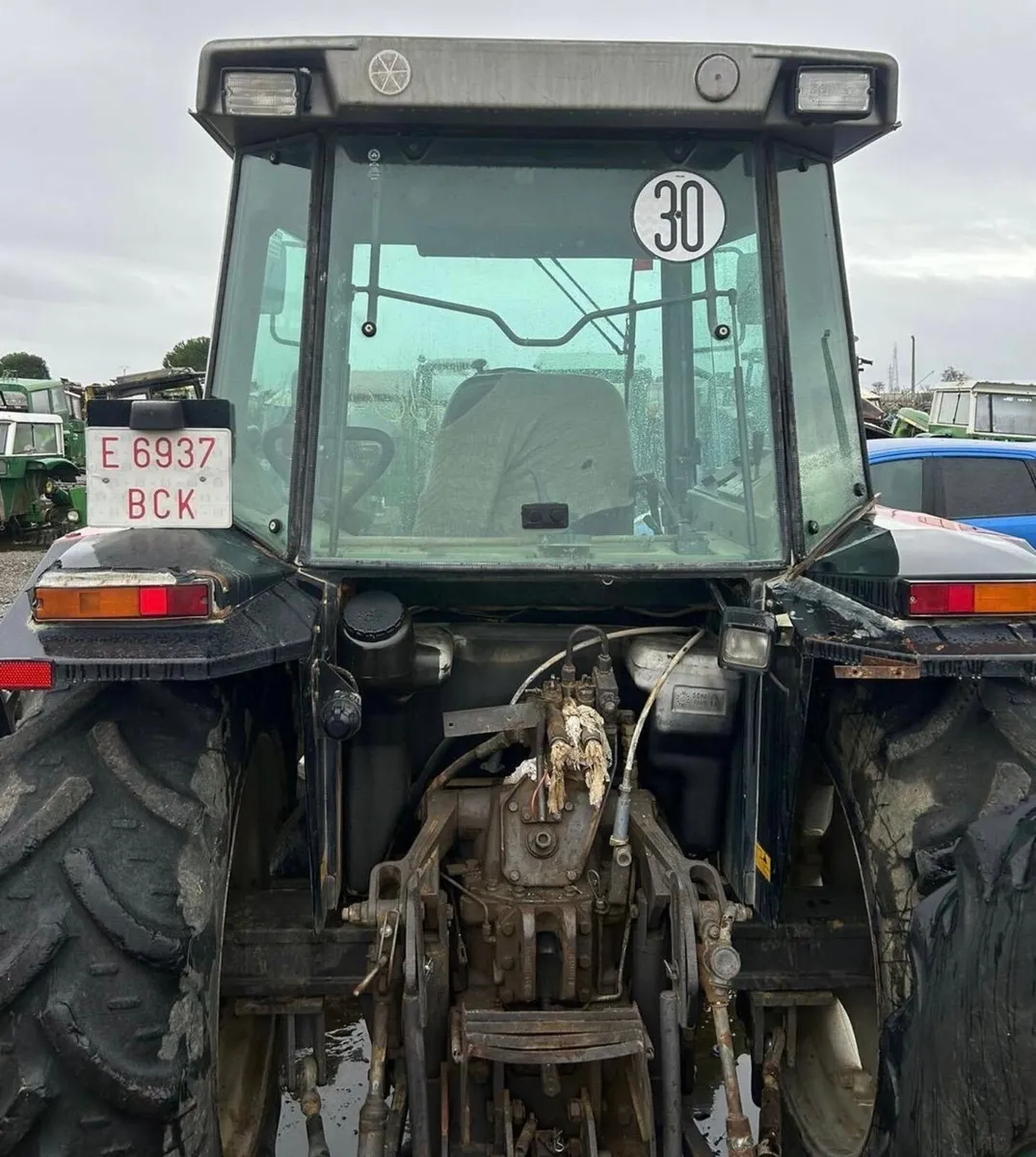 Massey Ferguson 3000 Cab - Image 2
