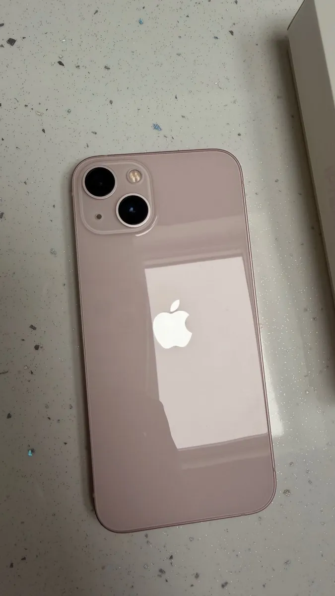 iPhone 13 - Image 1