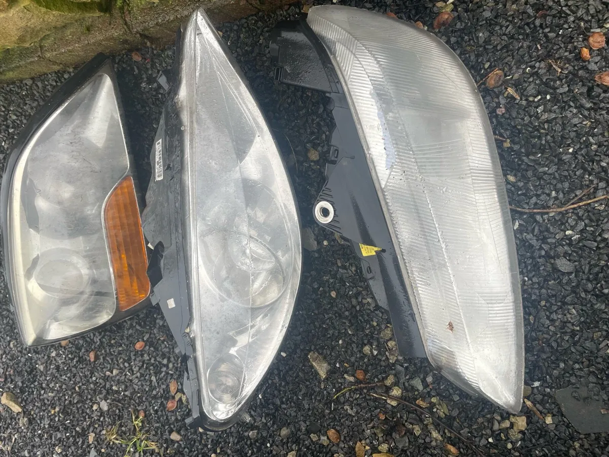 Toyota 16 spare x3 headlights - Image 2