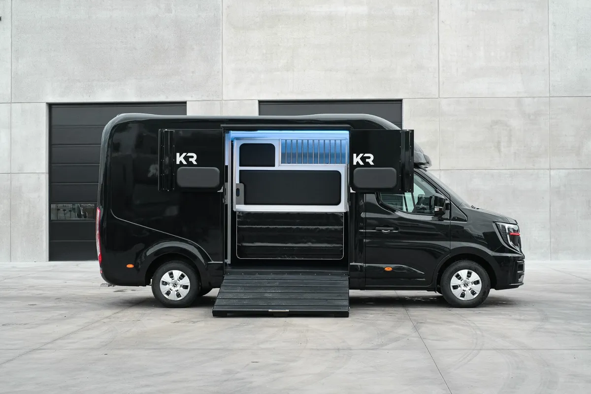 New Model 2026 Renault Master 3 Seater Auto - Image 2