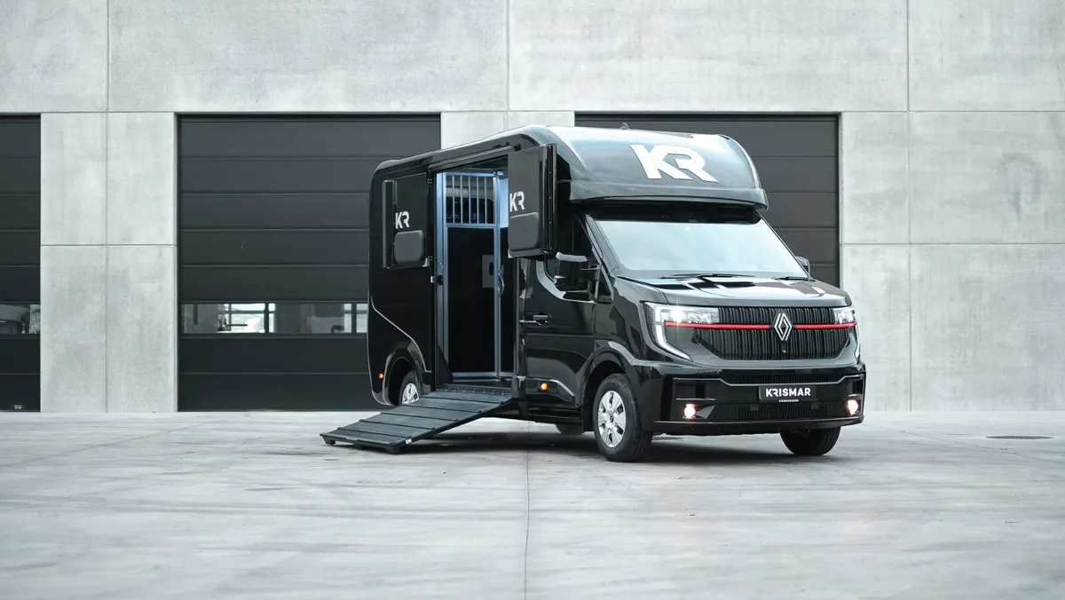 New Model 2026 Renault Master 3 Seater Auto - Image 4