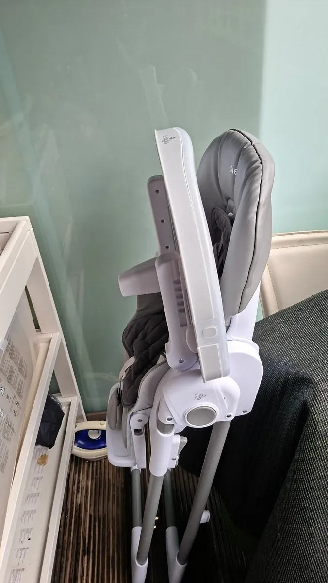 Baby chair - Image 2