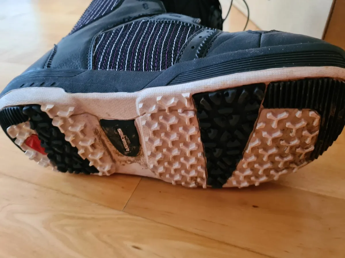 Snow boarding boots - Image 3
