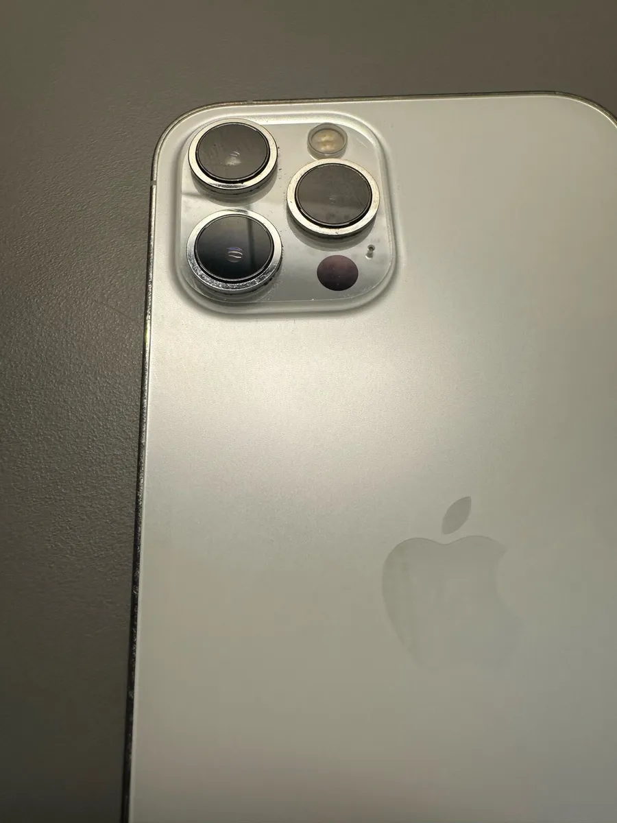 iPhone 12 Pro Max - Image 4
