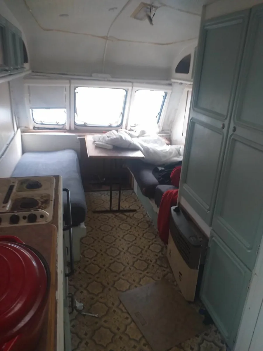 Caravan - Image 3