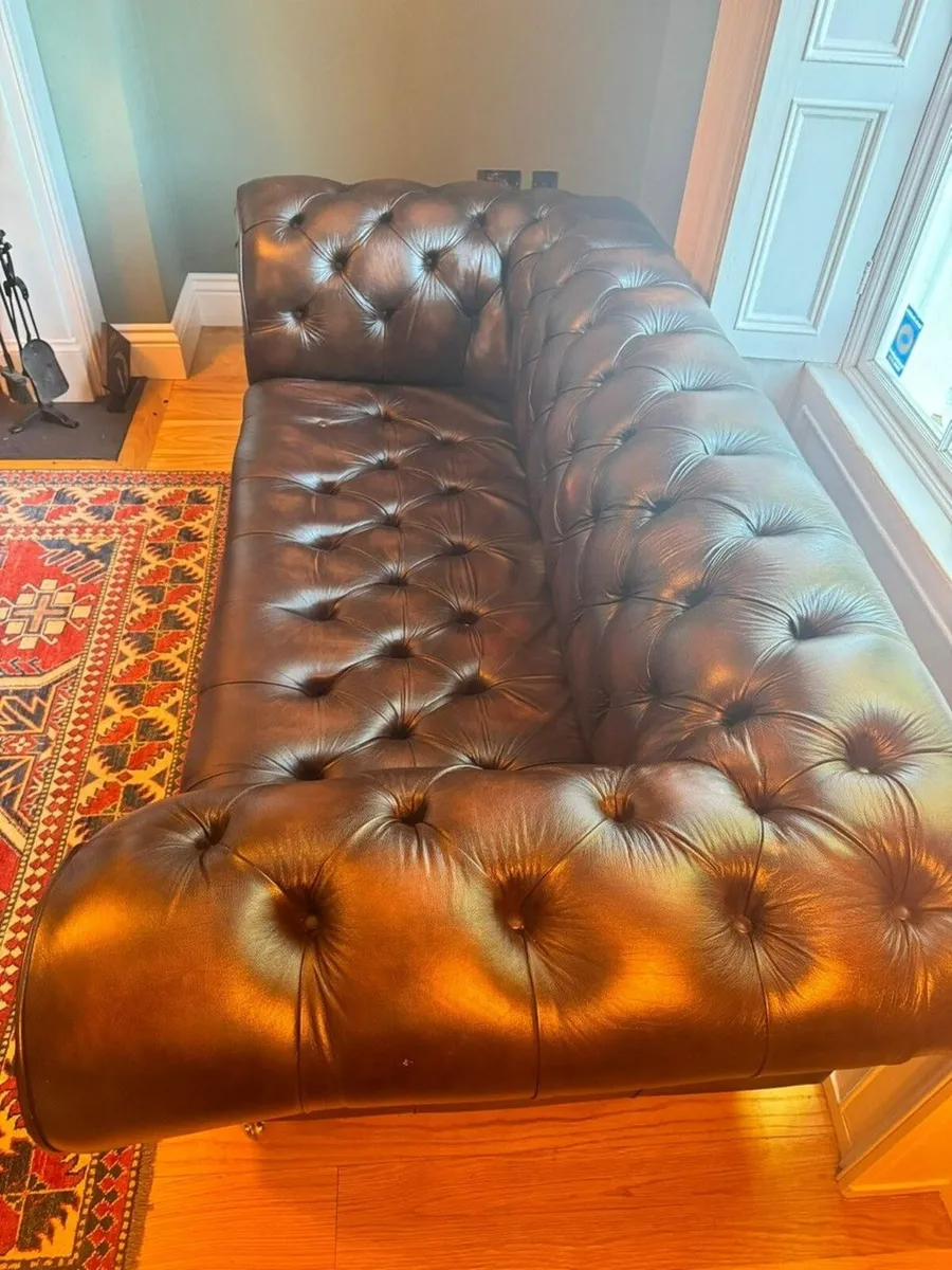 Original Chesterfield Sofa 3-Seater - Image 3