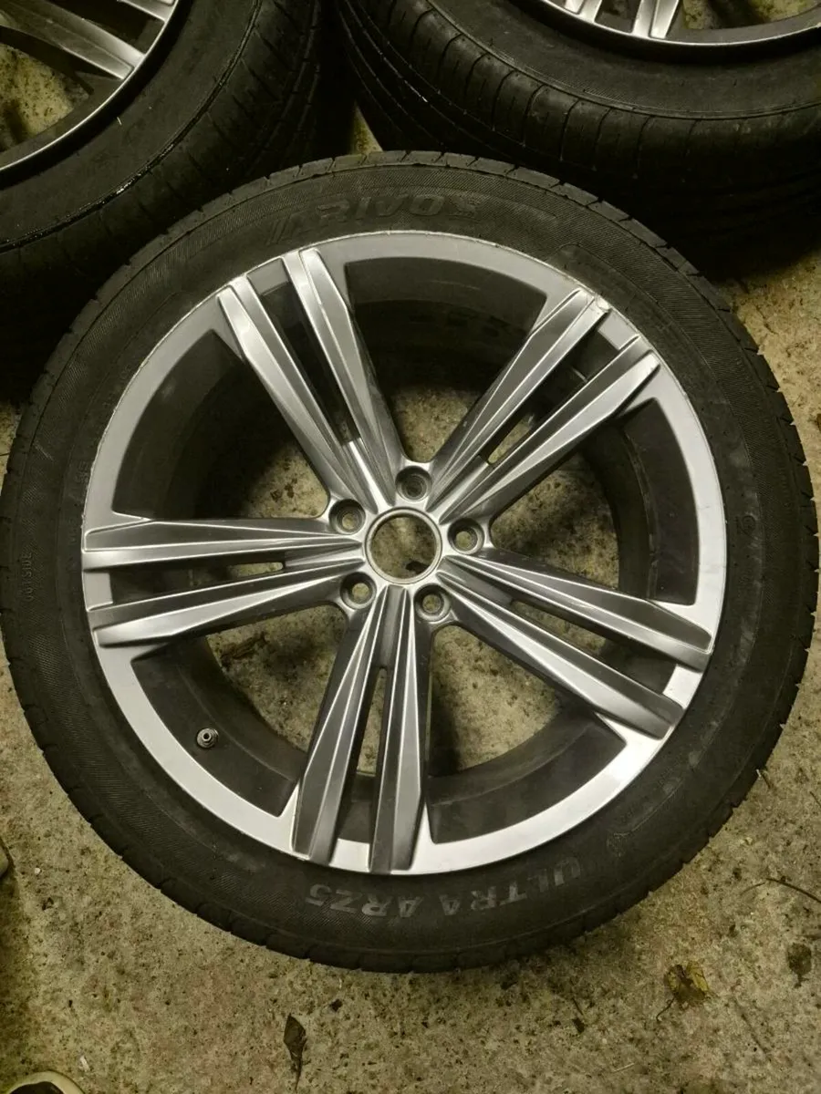 19" VW Tiguan Rline Alloys and tyres - Image 2
