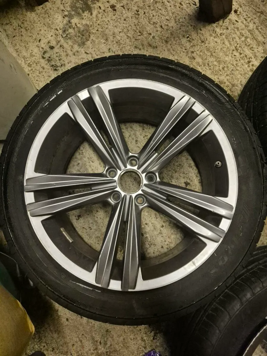 19" VW Tiguan Rline Alloys and tyres - Image 3