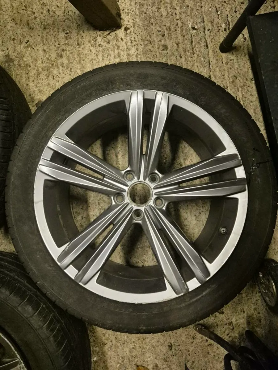 19" VW Tiguan Rline Alloys and tyres - Image 4