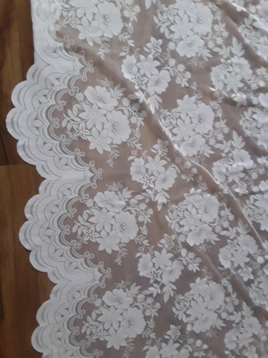 Lovely lace curtains sold together or individually - Image 4