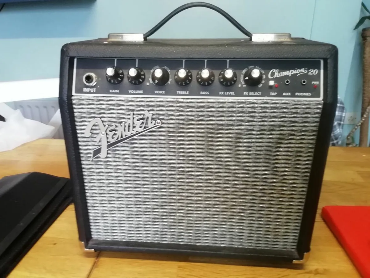 Fender Champion 20 Guitar Amp - Image 2