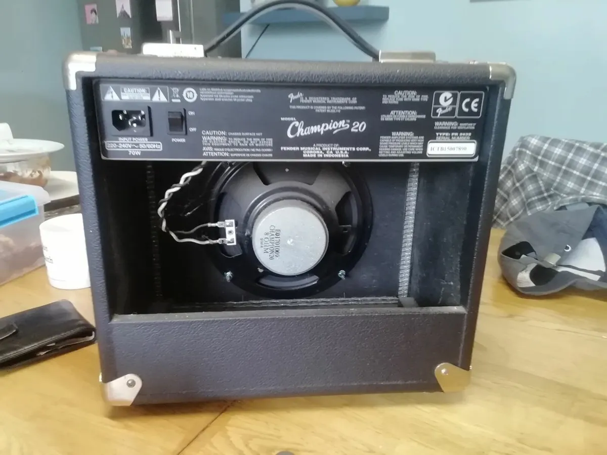 Fender Champion 20 Guitar Amp - Image 3