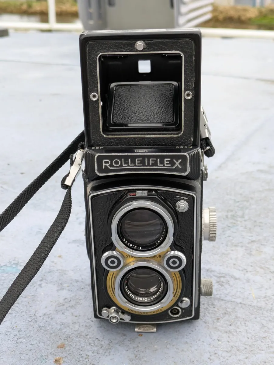 Rolleiflex TLR 6x6 camera - Image 2