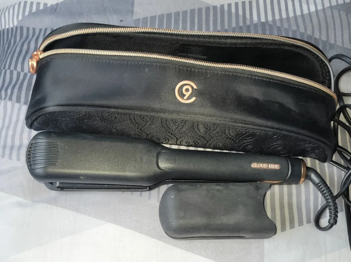 Hair straightener - Image 1