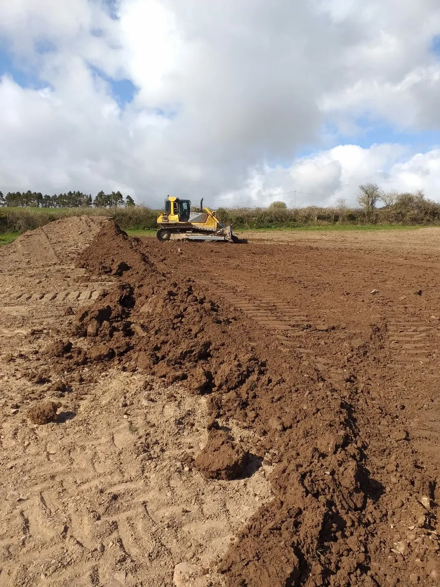 Dozer hire - Image 1