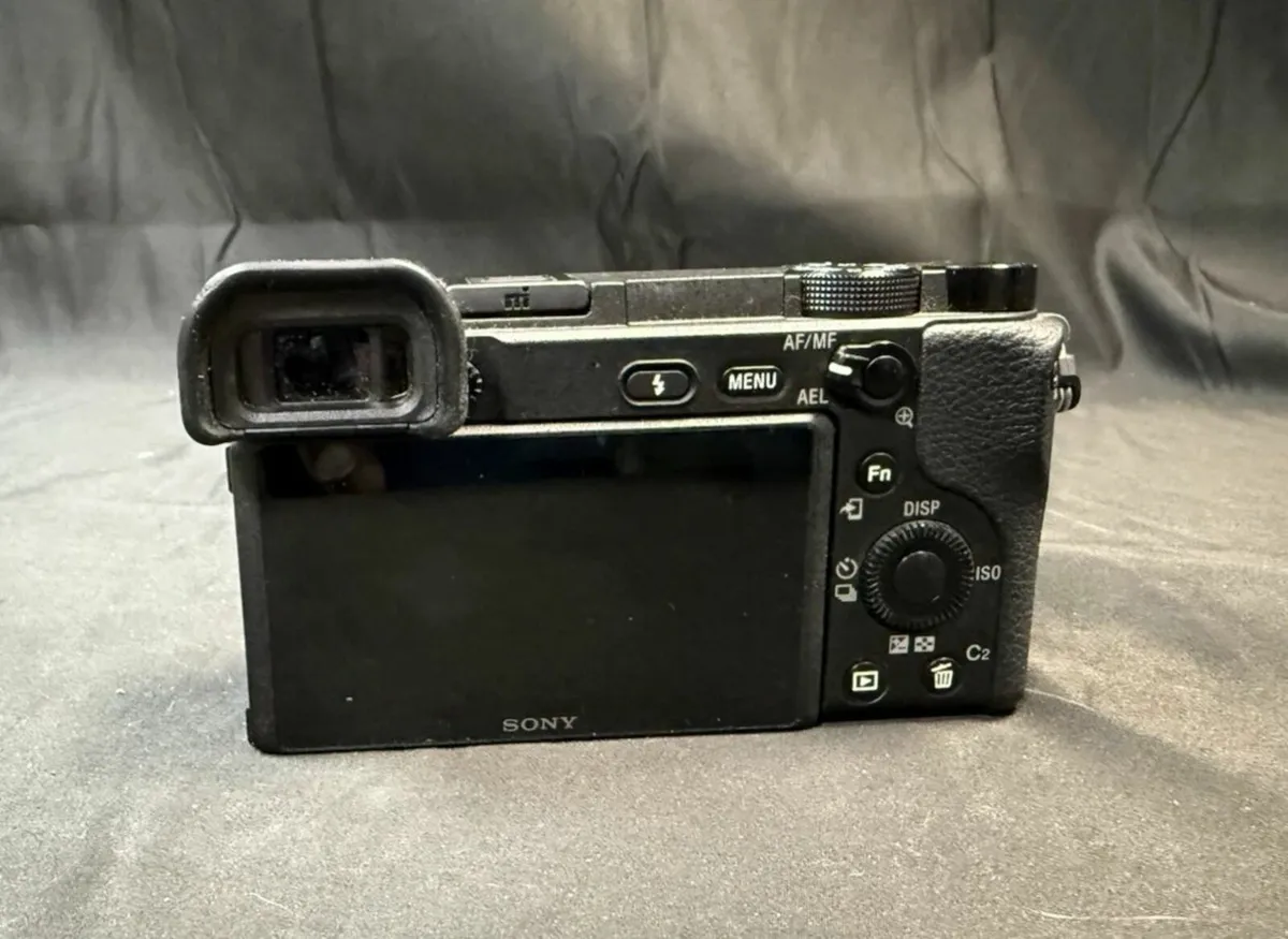 Sony Alpha 6400 24.2 MP  Camera - Body Only - Image 4