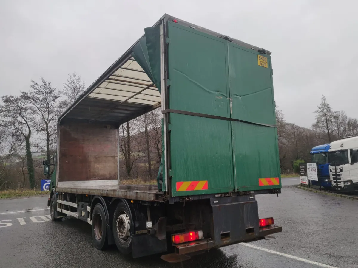 2011 Scania P320 6X2 with 26ft Curtainsider Body a - Image 4