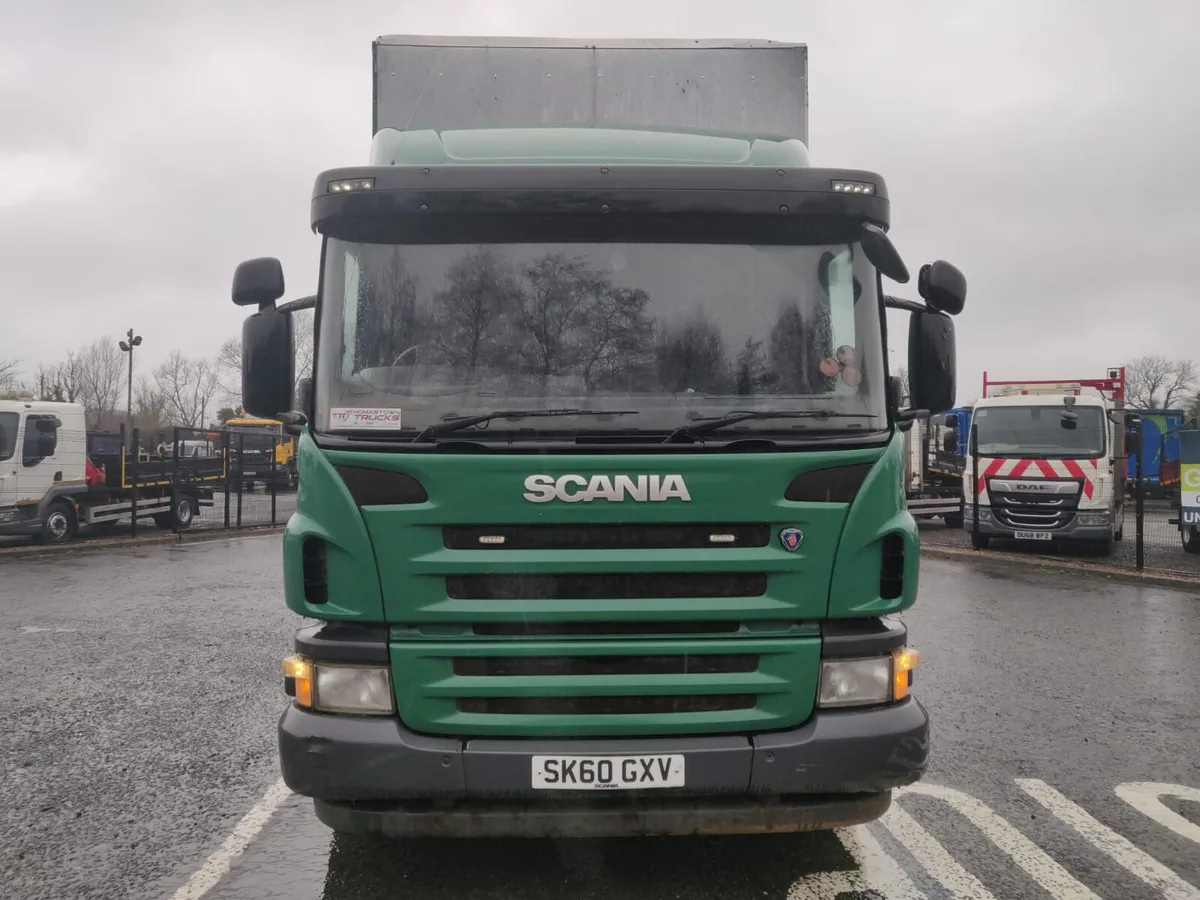 2011 Scania P320 6X2 with 26ft Curtainsider Body a - Image 2