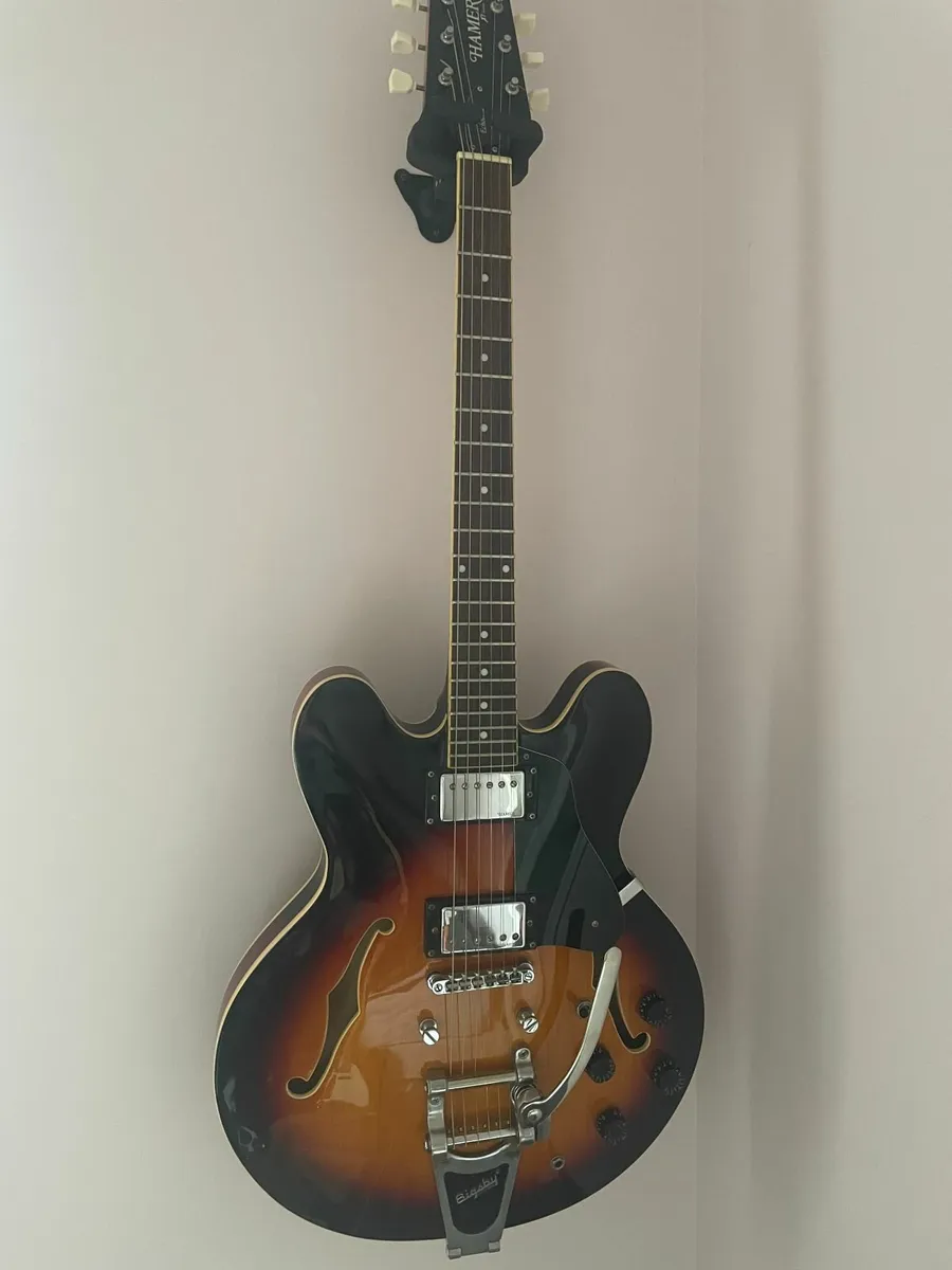 Hamer semi hollow Echotone electric guitar w/ case - Image 1