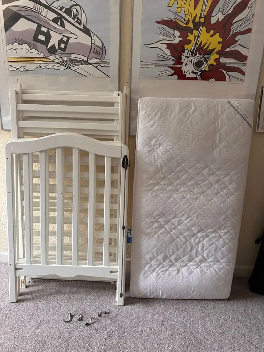 Mamas and Papas Cot Bundle   Everything You Need to Get Started - Image 2
