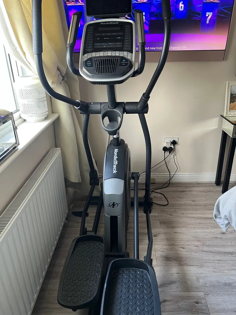 Elliptical nordictrack crosstrainer - Image 1