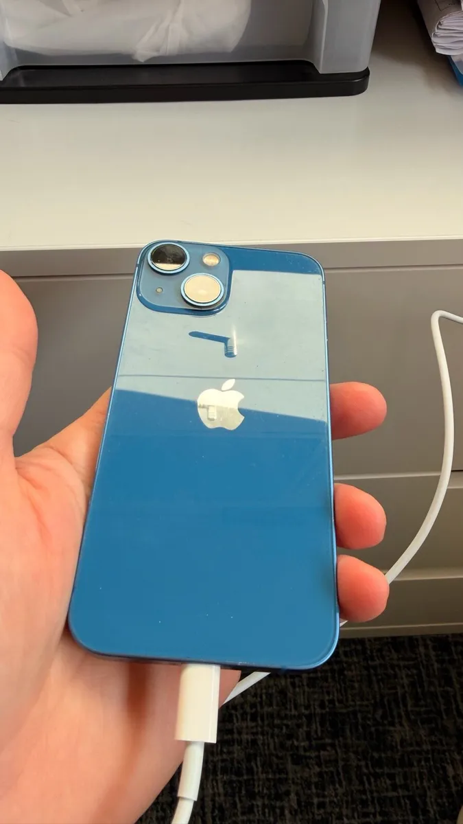iPhone 13 mini - Image 2