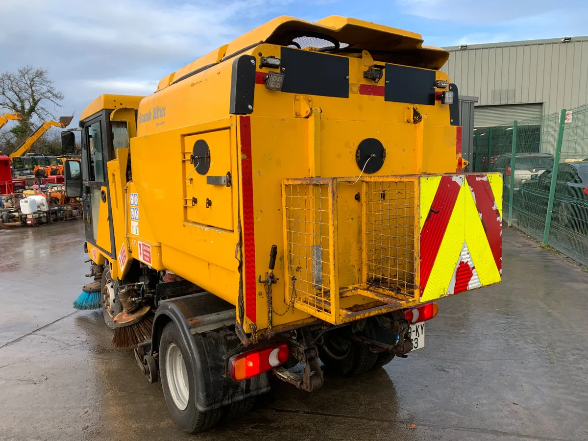 2009 SCARAB HYDROSTATIC SWEEPER FROR AUCTION - Image 3