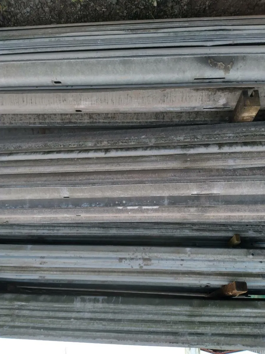 Crash barrier - Image 2