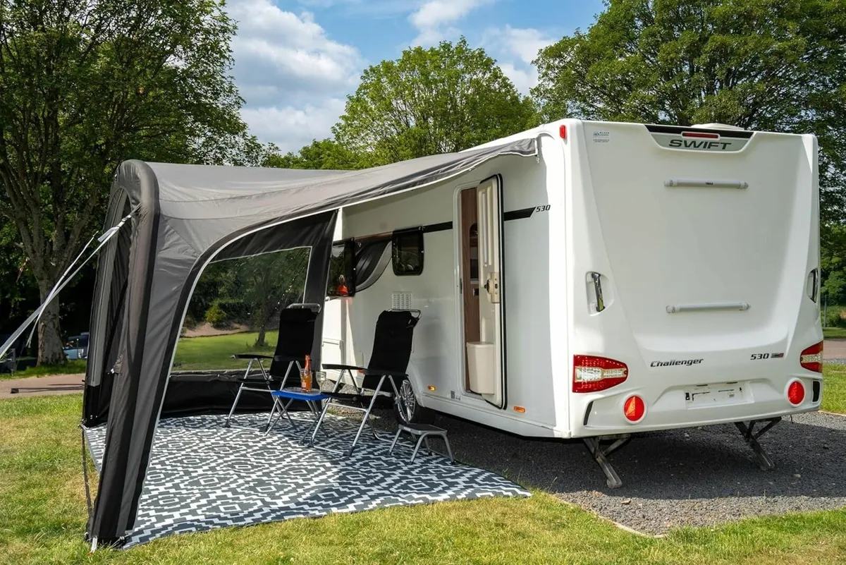 Aztec Awning Carpet - Image 3