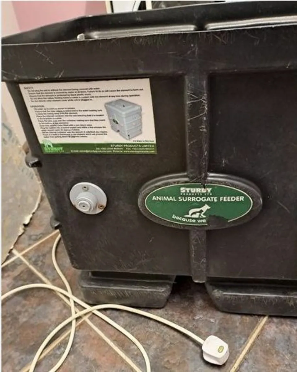 Automatic on demand Lamb feeder - Image 1