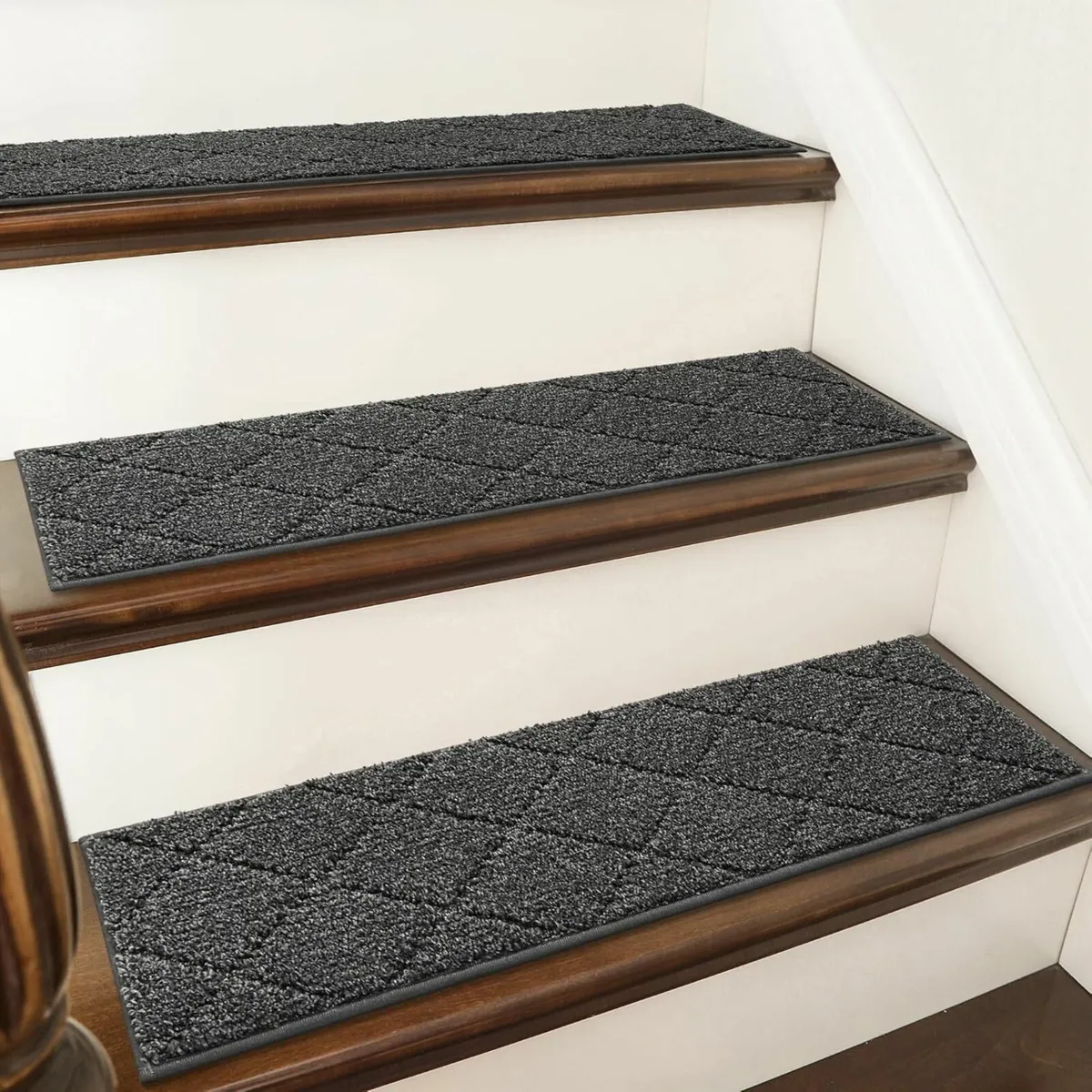 15 Pack Full Edge Wrapping Stair Carpet Treads - Image 1