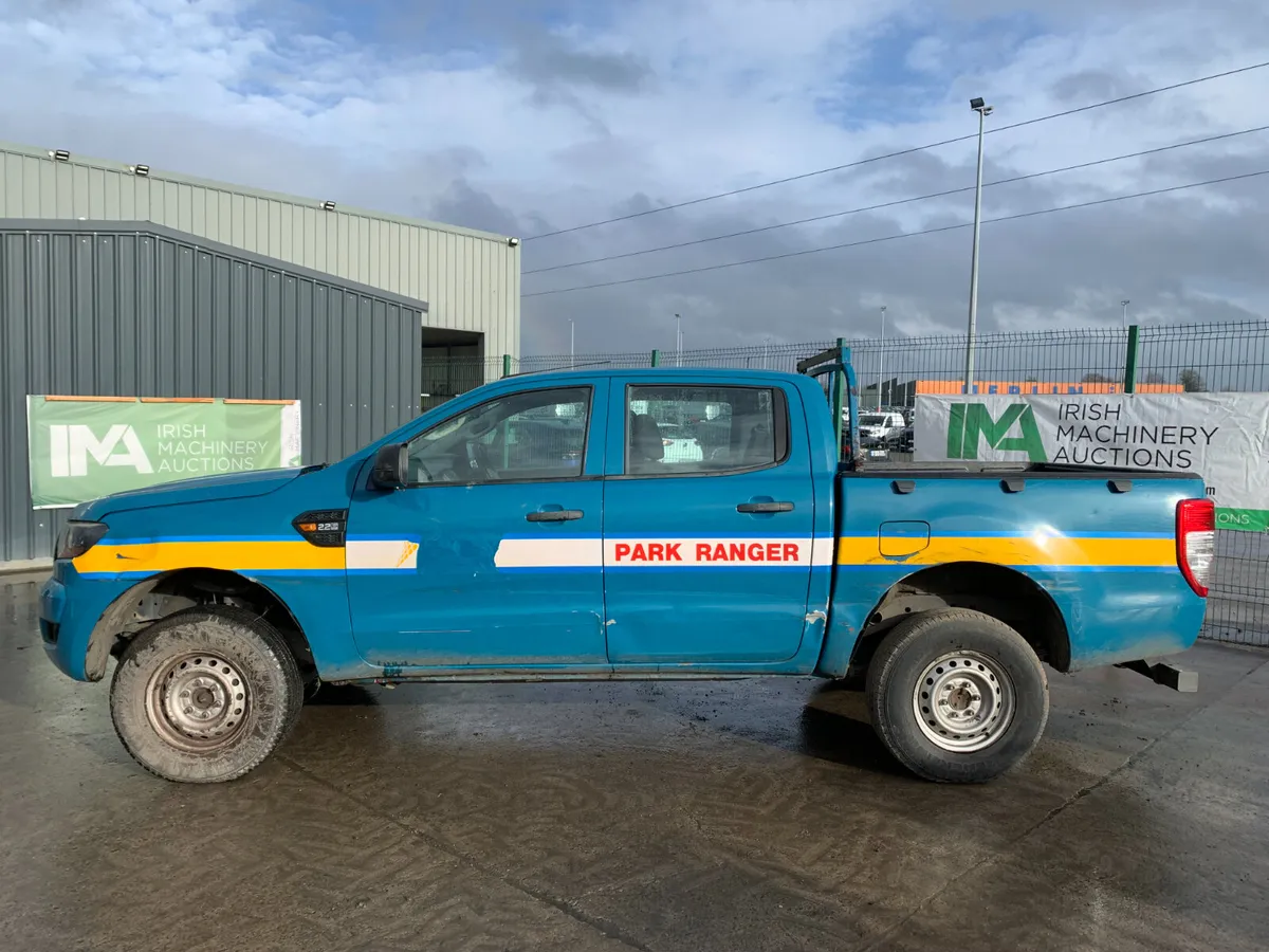 UNRESERVED 2018 FORD RANGER CREW CAB PICK UP - Image 2