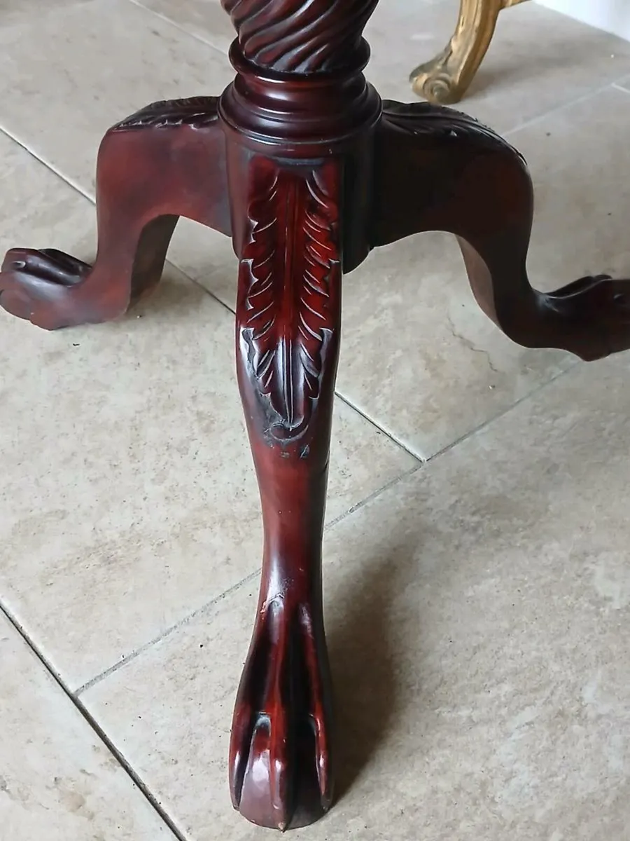 Regency carved mahogany drum table - Image 4