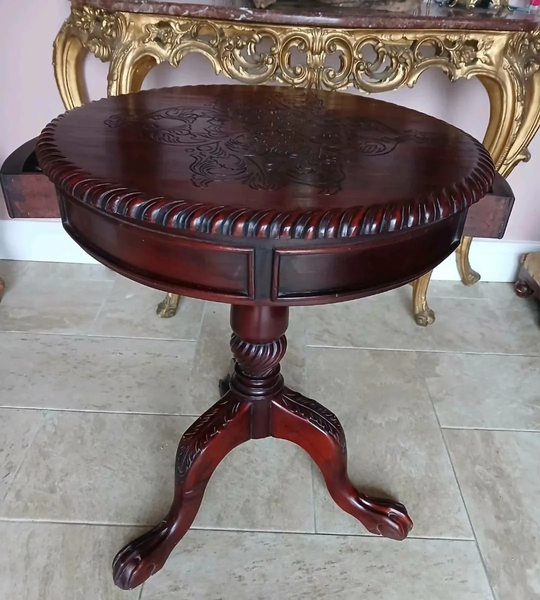 Regency carved mahogany drum table - Image 1