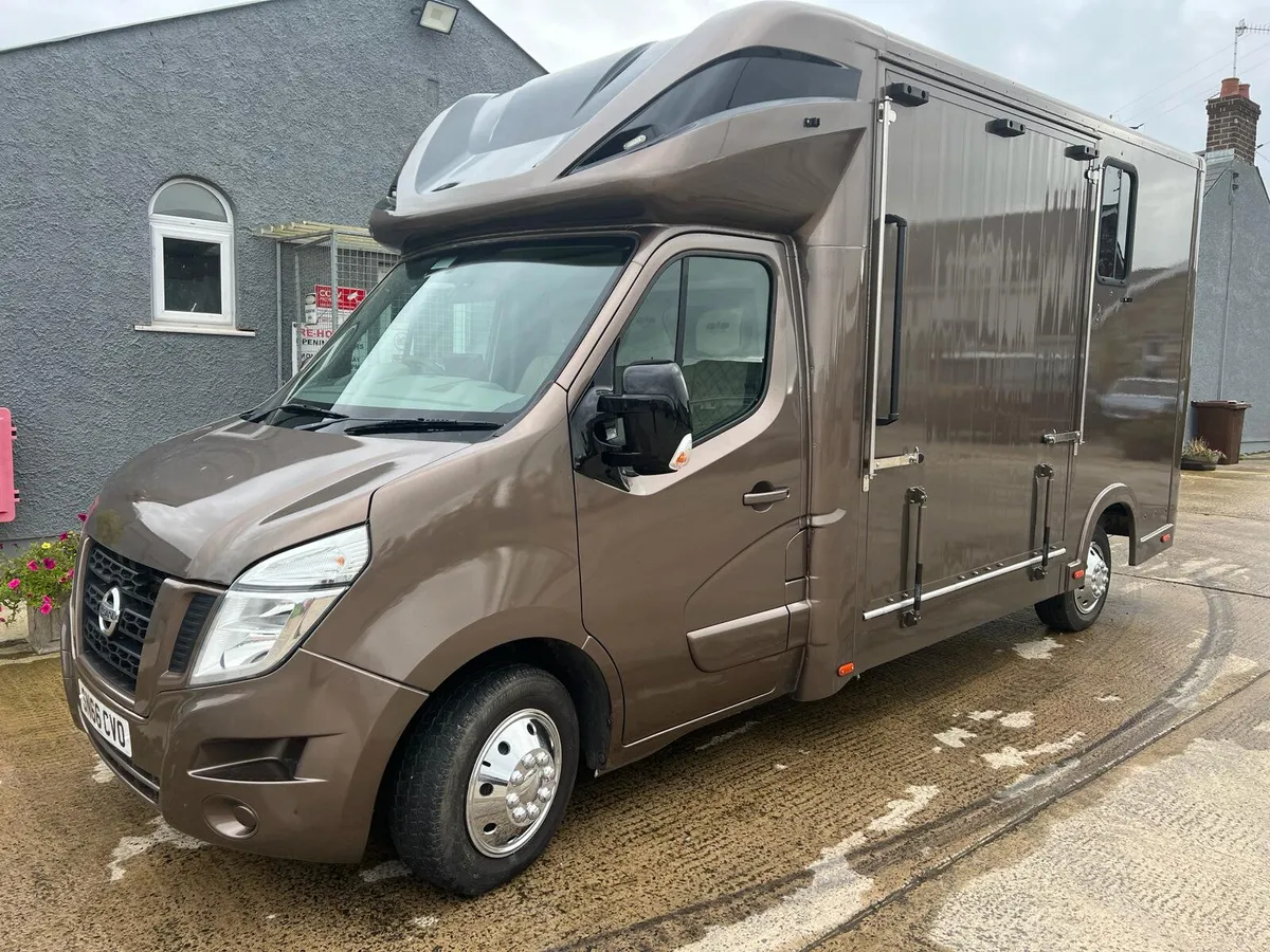 Dec 2016 Nissan NV 400 2.3 DCI 165 BHP - Image 2