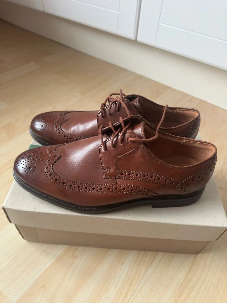 Men’s Clark Tan Brogue Shoes - Image 3