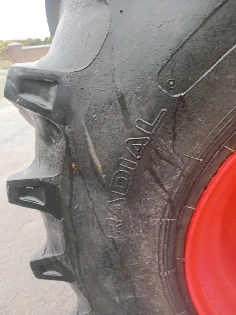 Tractor tyres - Image 1