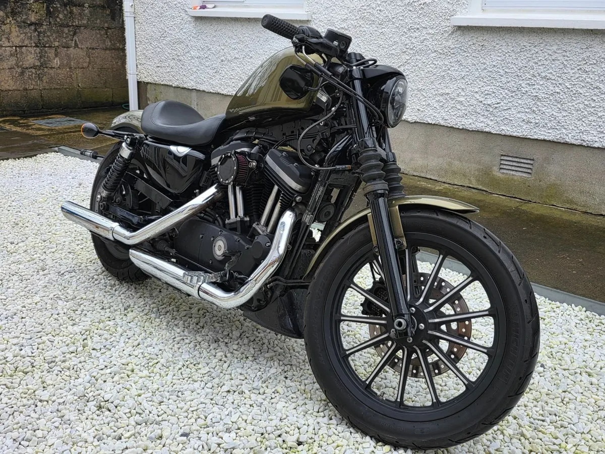 Harley Sportster Iron 883 / Low mileage / Showroom - Image 3