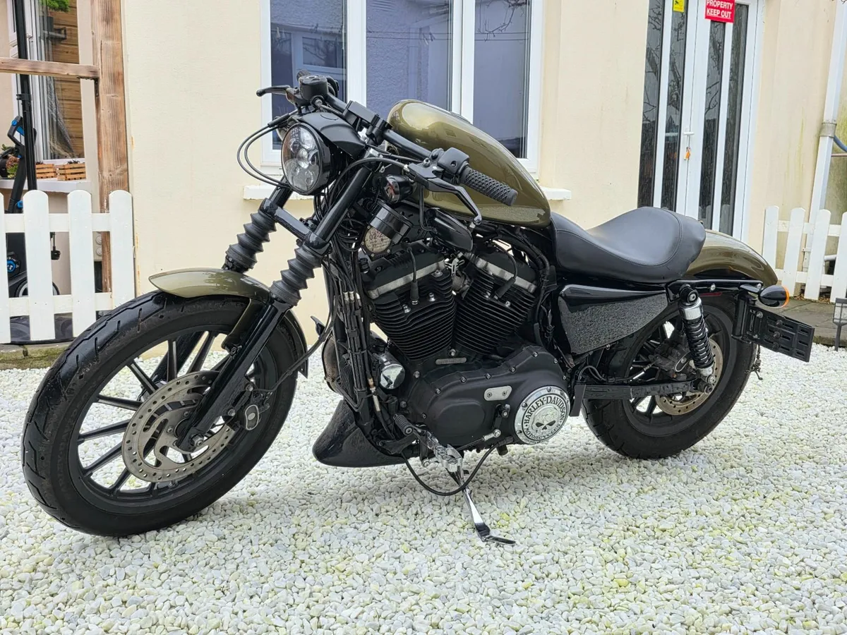 Harley Sportster Iron 883 / Low mileage / Showroom - Image 2