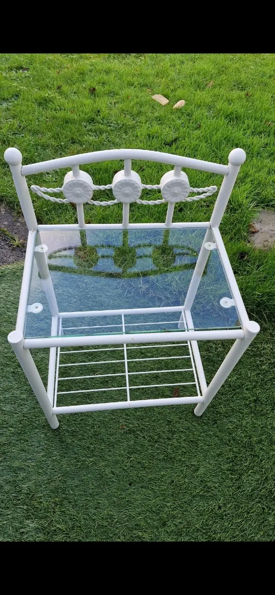 Bedroom furniture - Image 4