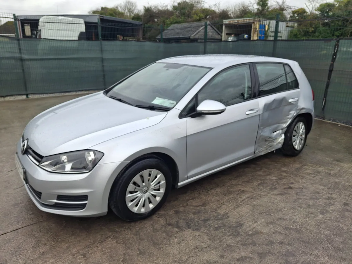152 Volkswagen Golf  Trendline  1.2 Tsi - Image 2