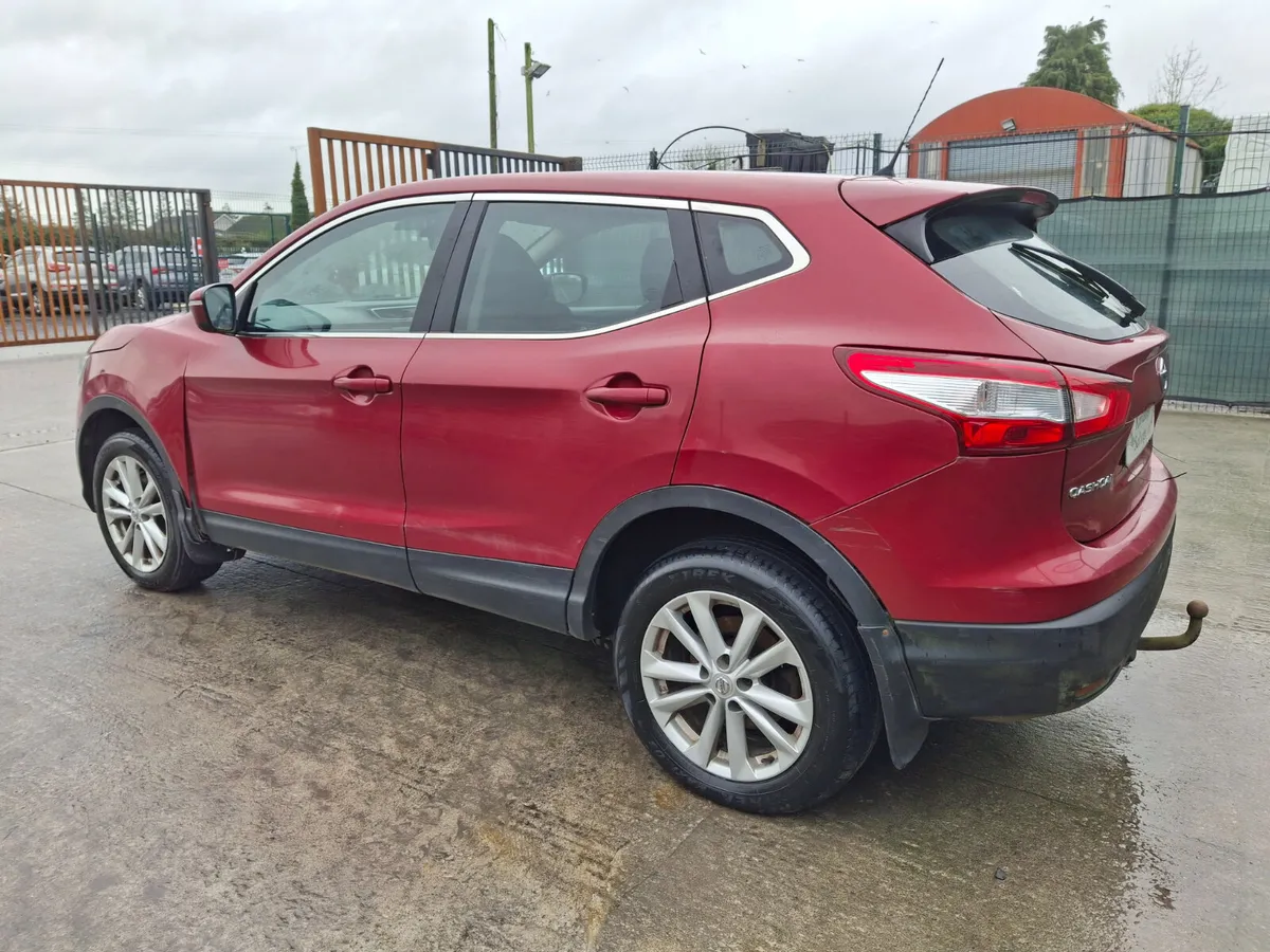 142 Nissan qashqai  1.5 Diesel - Image 4