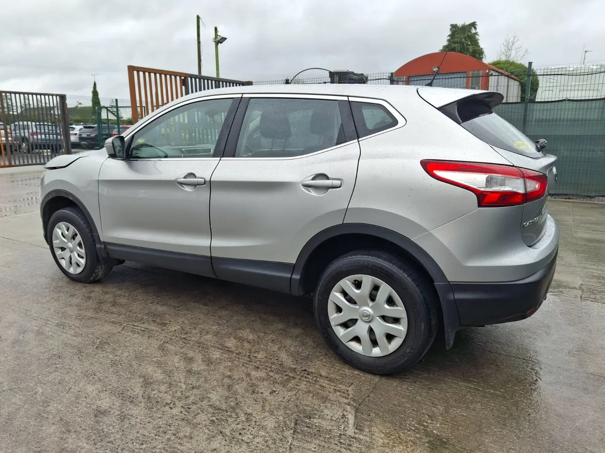 2014 Nissan Qashqai  1.5 Diesel - Image 4