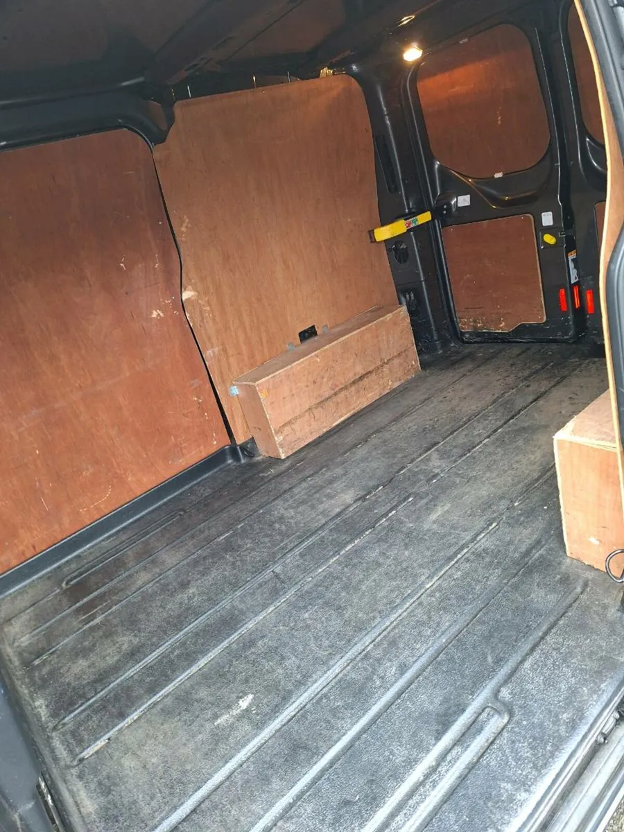 181 Ford Transit Custom 2.0 TDCi TAX & TEST - Image 3
