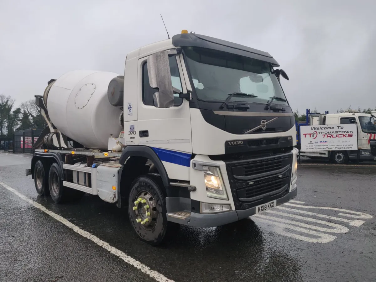 2018 Volvo FM 370 Mixer - Image 1