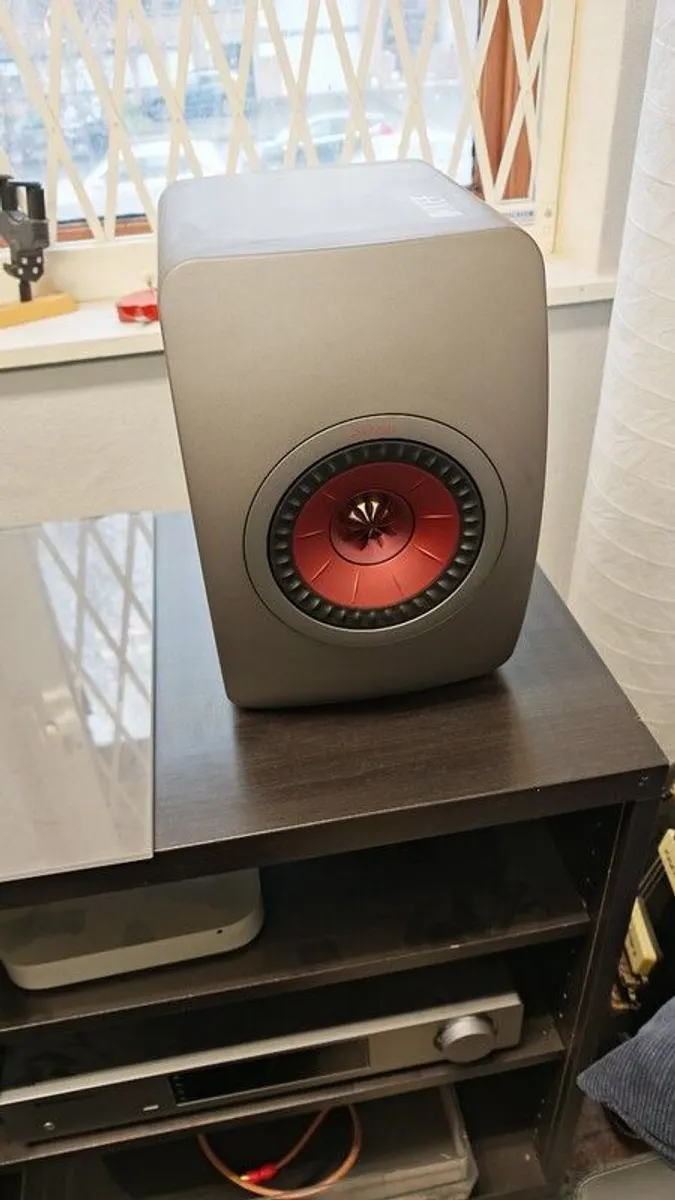 Kef Ls50 Meta Charcoal & Burgundy